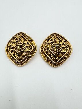 Chanel Vintage CC Clip on Earrings